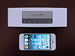 SoundLink Mini - iPhone5Ƃ̃TCYr